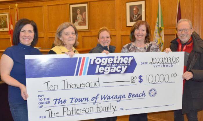 Patterson family donates to Wasaga Beach arena library project