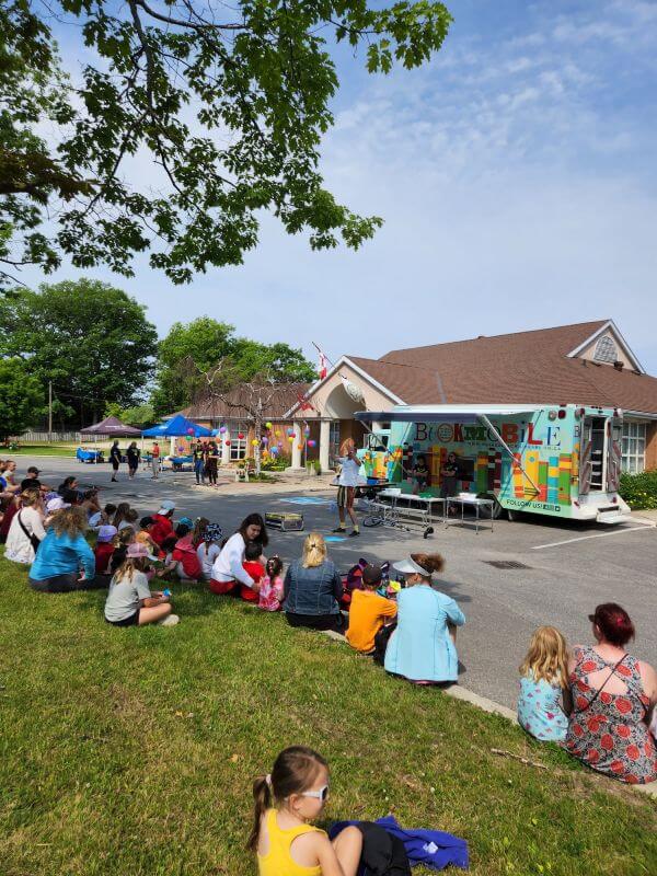 Live Entertainment At The Library Summer Kick Off Party